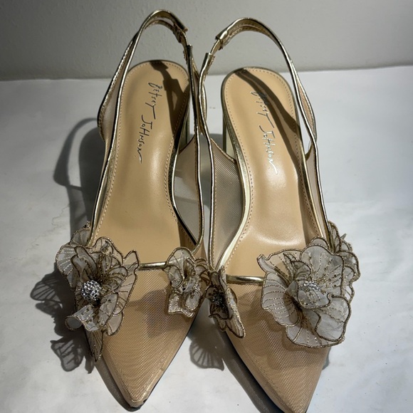 New Betsey Johnson Women's Petra Flower Applique Slingback Pumps sz 8.5 - Picture 3 of 10
